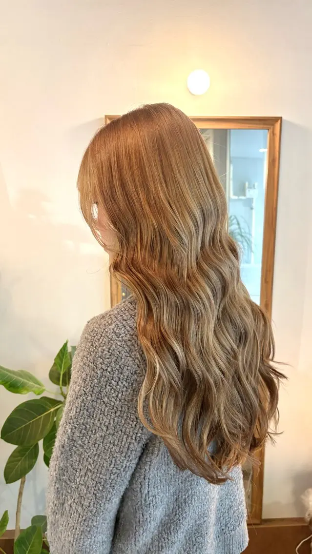 ロング カラー ベージュカラー ミルクティーベージュ ヘアカラー 田中 美海のヘアスタイル