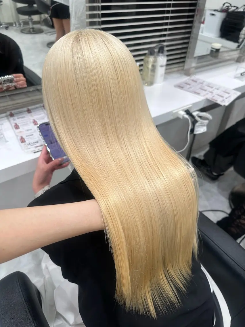 ロング ヘアカラー ヘアセット 韓国ガーリー🤍ハイ トーン🤍Ayanaのヘアスタイル