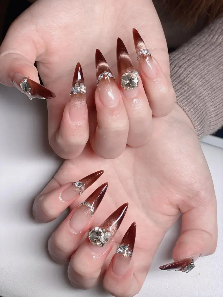 ネイル アートネイル ボルドー フレンチネイル ジェルネイル 氷ネイル・うるうるネイル Julie NailSalonのネイルデザイン