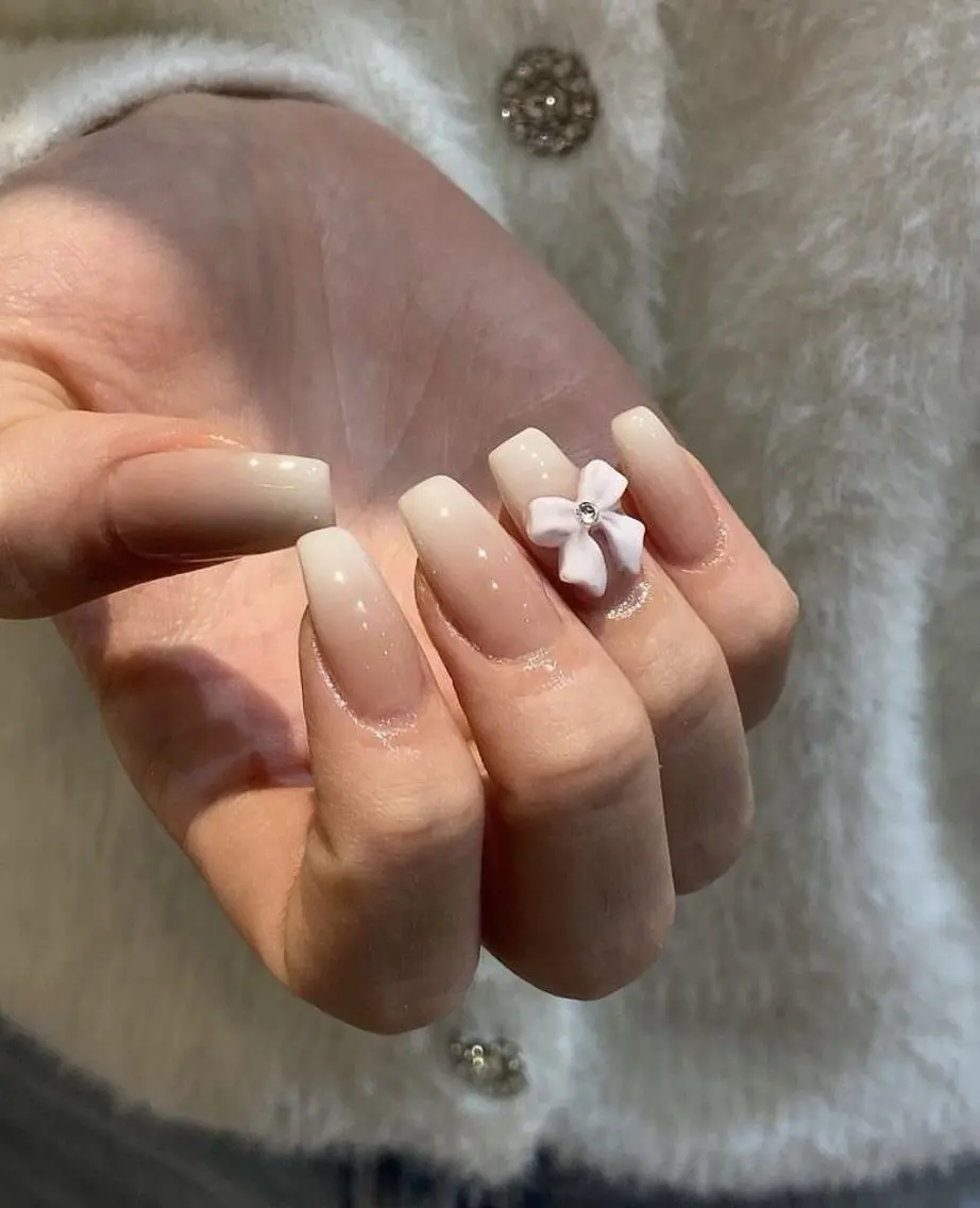 ネイル グラデーション ラメ(グリッター) マグネットネイル ミラーネイル ニュアンスネイル ハンドネイル Lumi de nailsのネイルデザイン