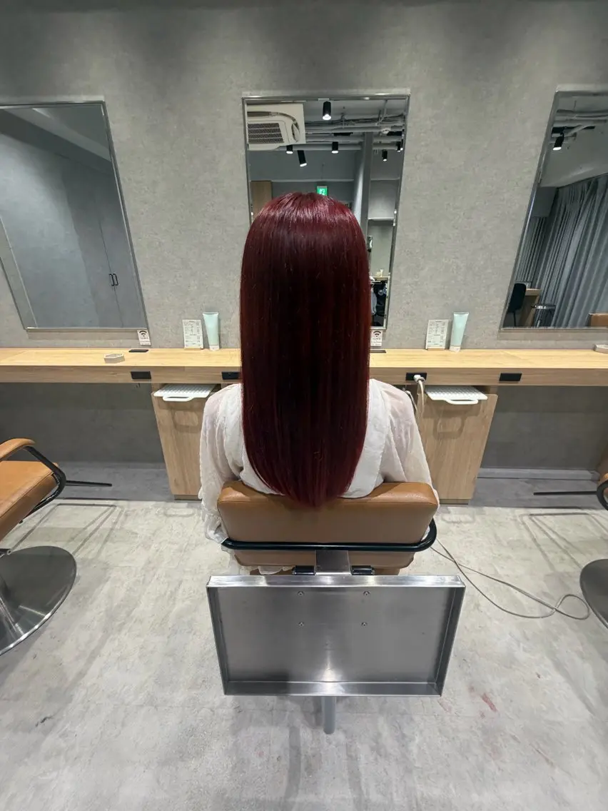 ロング カラー レッドカラー 齋藤 艶珠のヘアスタイル