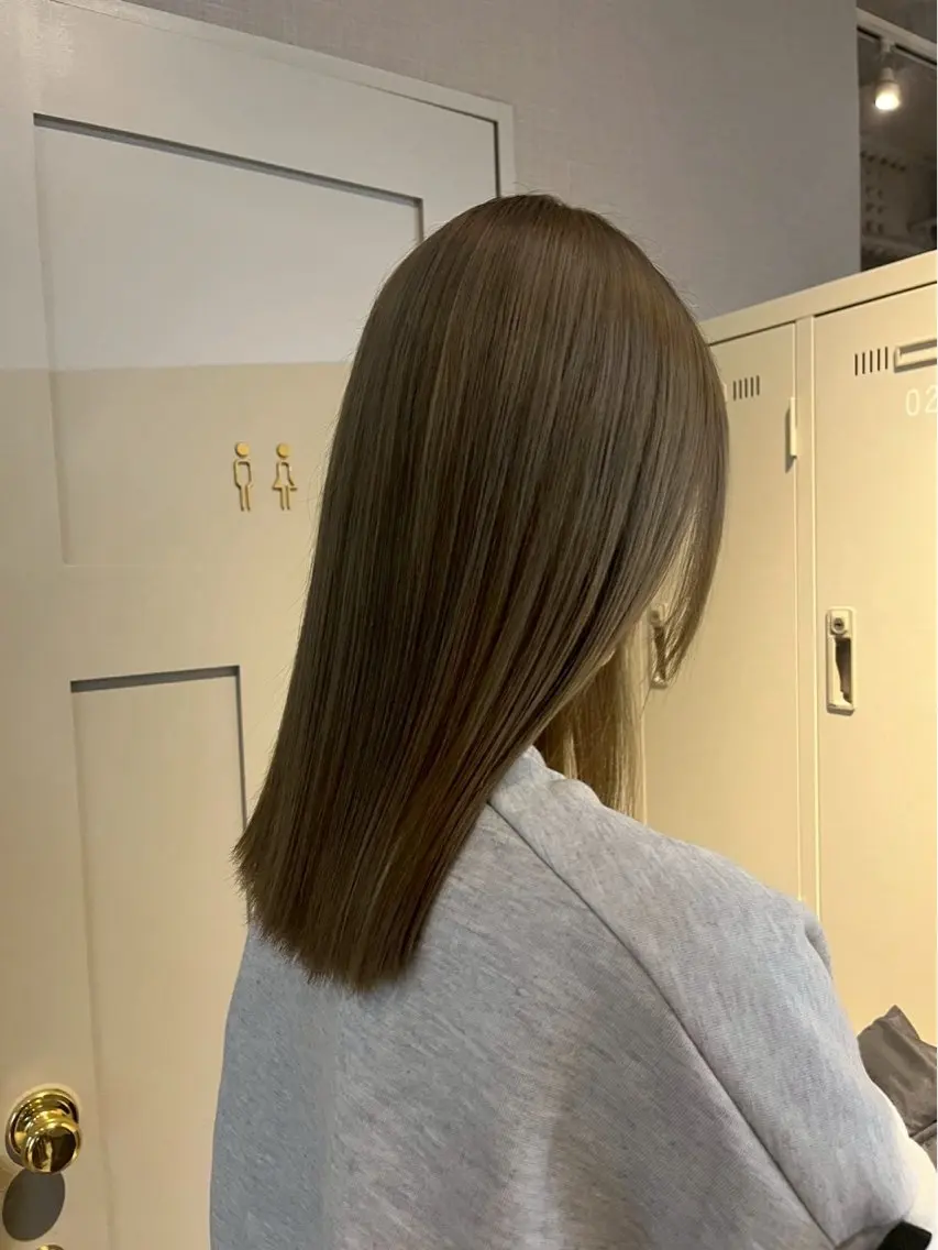 カラー 透明感カラー ダブルカラー エトウ シホのヘアスタイル