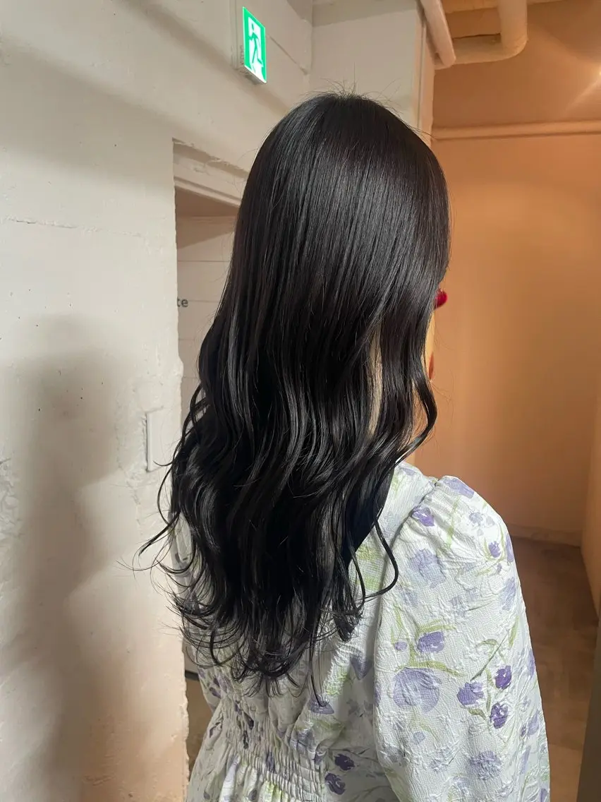ロング カット ヘアカラー tokute 中野真咲🐺のヘアスタイル