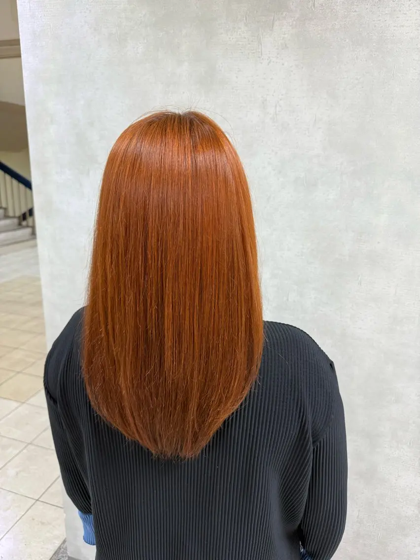 セミロング カット ヘアカラー トリートメント 小泉 果穂のヘアスタイル