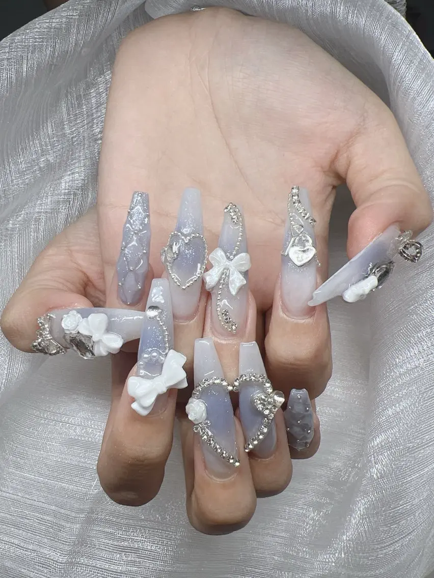 ネイル 長さ出し グラデーション キラキラネイル マグネットネイル ニュアンスネイル Lee Nails チップ長さだし専門店のネイルデザイン