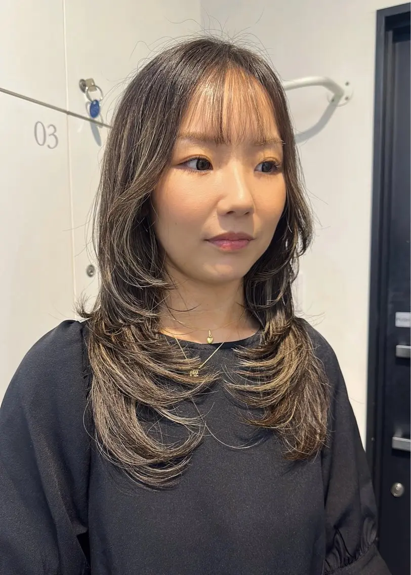 セミロング カット レイヤー/ハイトーン WAKANAのヘアスタイル