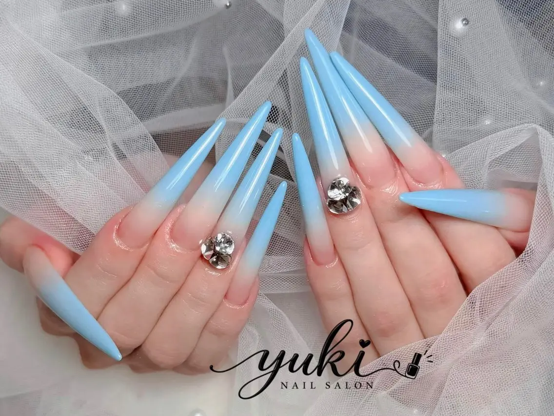 ネイル アートネイル ボルドー フレンチネイル ジェルネイル 氷ネイル・うるうるネイル ハンドネイル Yuki Nailsalonのネイルデザイン