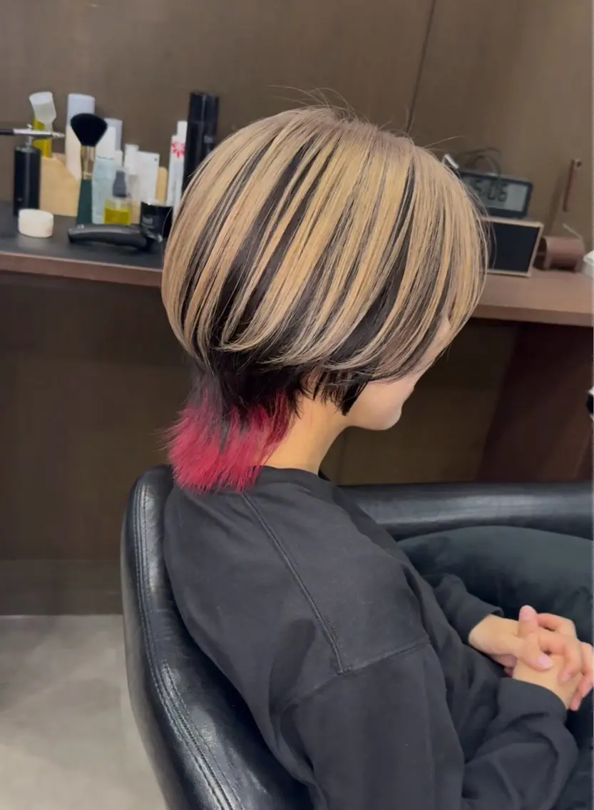 ショート カット ヘアカラー 藤中 隆悟のヘアスタイル