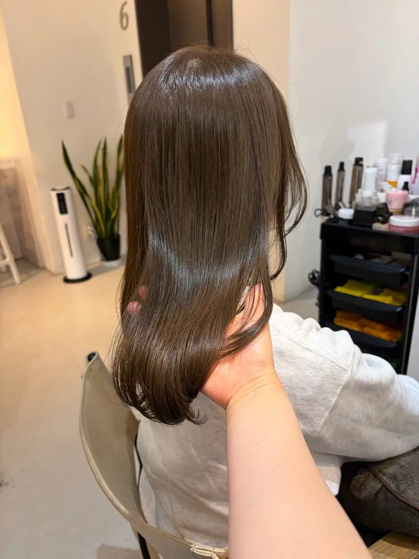 セミロング カット ヘアカラー トリートメント ✨色持ちの良い艶 カラー✨蟹江真世のヘアスタイル