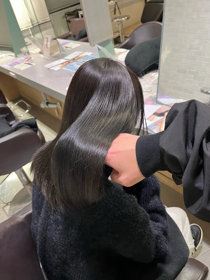 カラー ダークグレー ダークグレージュ グレージュ ヘアカラー SHIINA / モデル募集中🎀のヘアスタイル