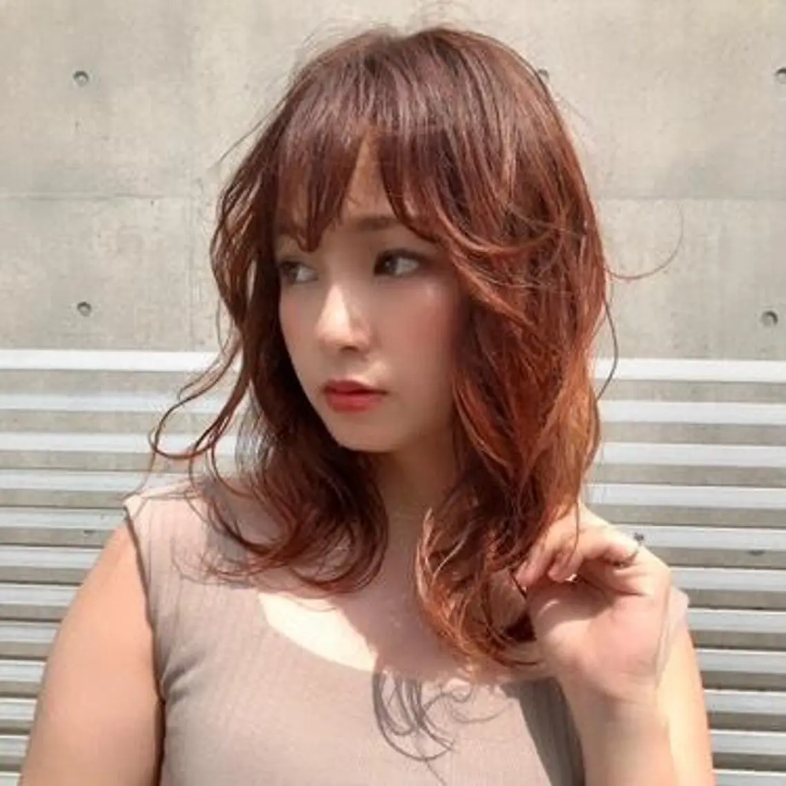 セミロング カット ヘアカラー 根岸 進のヘアスタイル