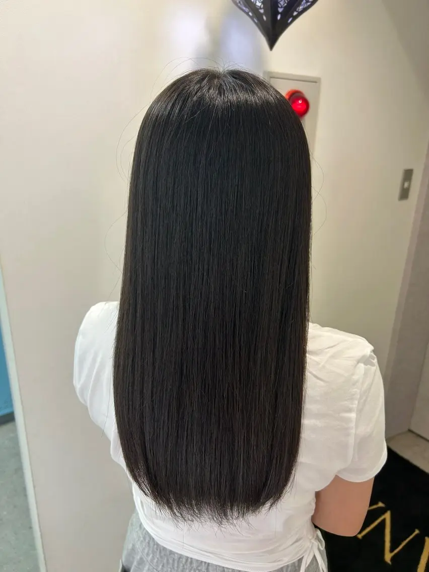 ロング カット 縮毛矯正 sena 𝜗𝜚のヘアスタイル