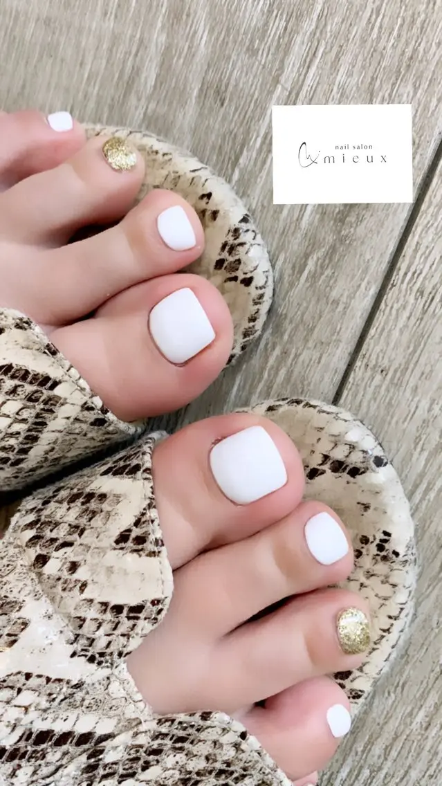 ワンカラー、グラデーション、ラメ(footは+1,100円、マグネット+1,100円)の写真