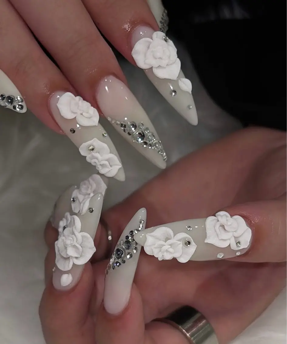 ネイル ハンドネイル NiJi Nailsのネイルデザイン