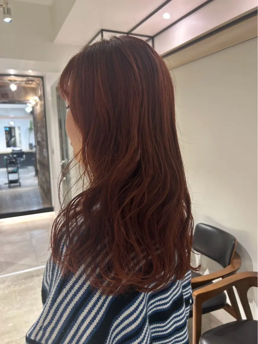 セミロング 本荘 波音のヘアスタイル