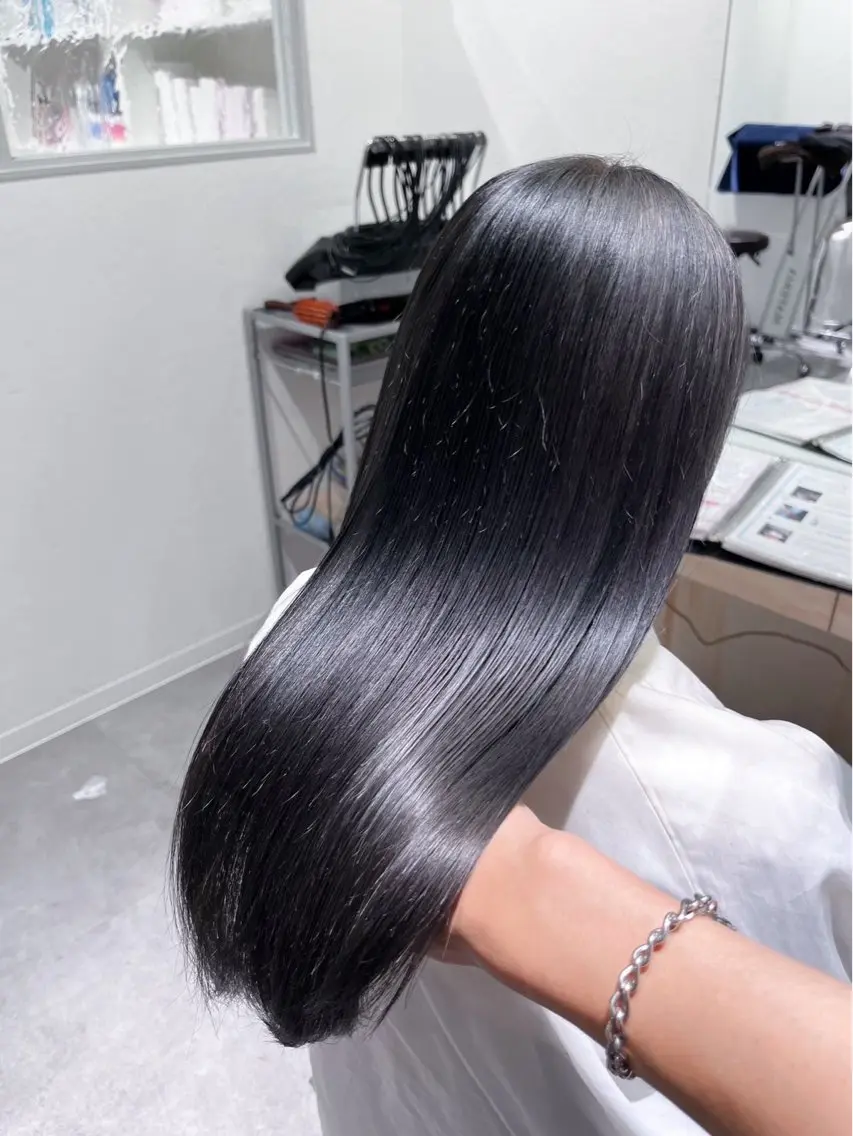 セミロング ヘアカラー レイヤーカット 川田くるみのヘアスタイル
