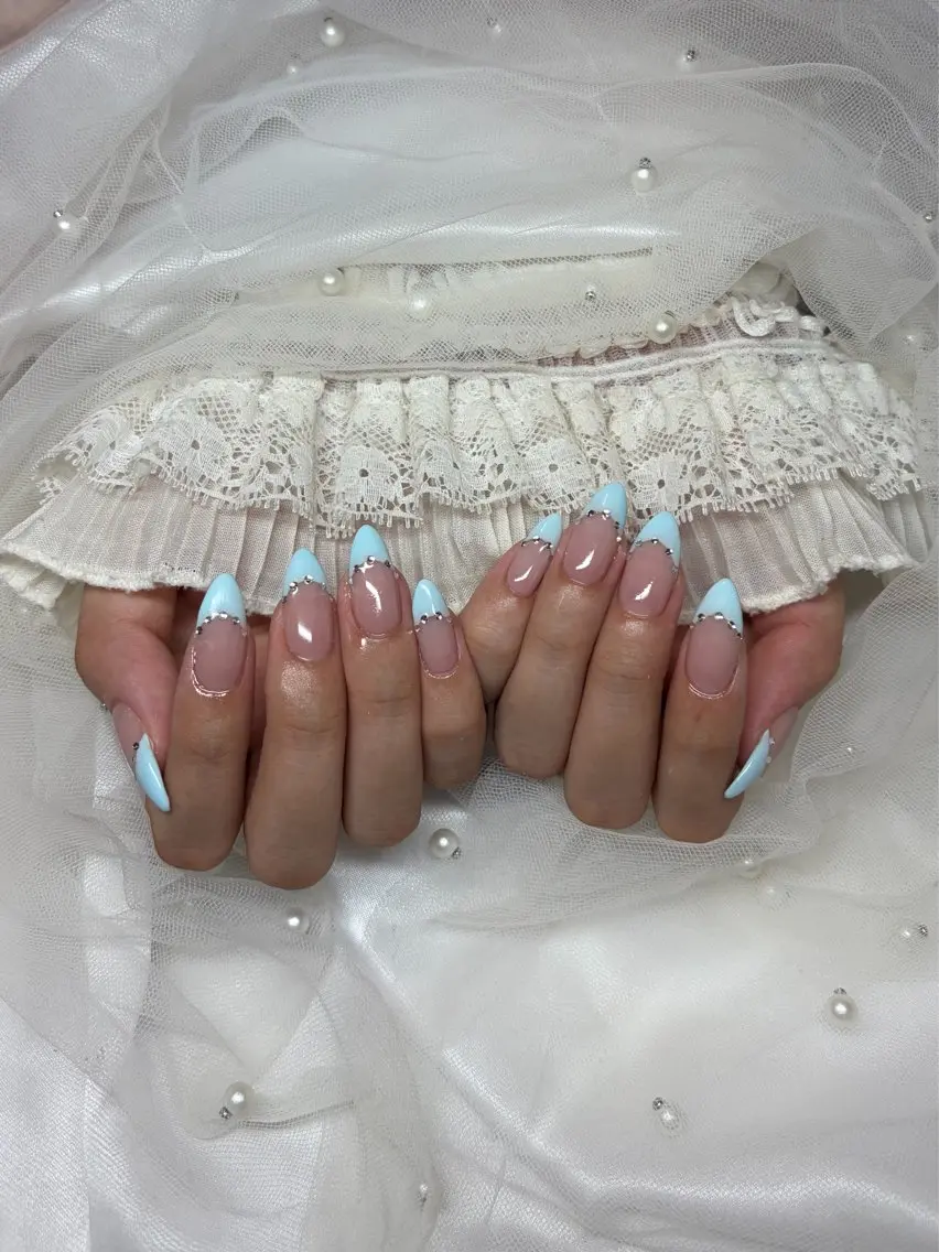 ネイル アートネイル フレンチネイル sissy moeのネイルデザイン