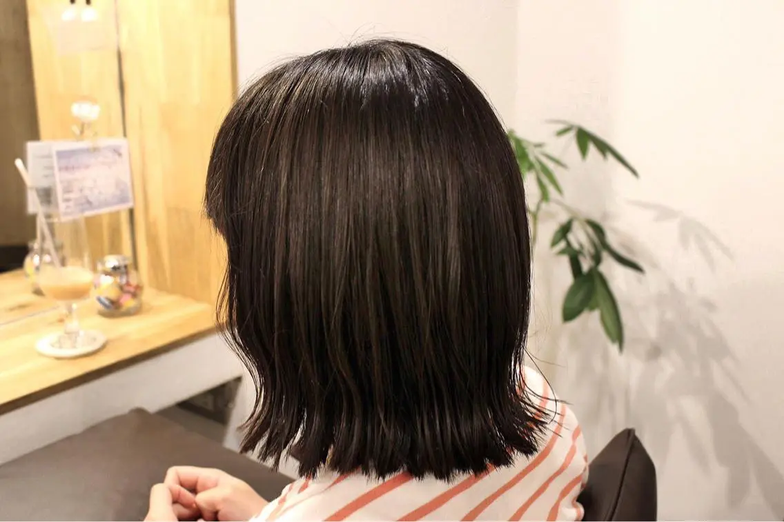 ショート 切りっぱなしボブ ボブ 外ハネヘア 白髪ぼかし/メンズ パーマ/近野浩隆のヘアスタイル