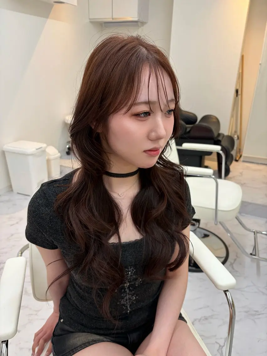 ロング カラー グレージュ 韓国風ヘア レイヤーカット ワンホンヘア カット ヘアカラー トリートメント 韓国ヘア/レイヤー Lily Wongのヘアスタイル