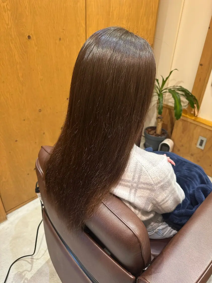 《ロング限定4月以降のご予約のみ》CUT + COLOR + TREATMENTの写真