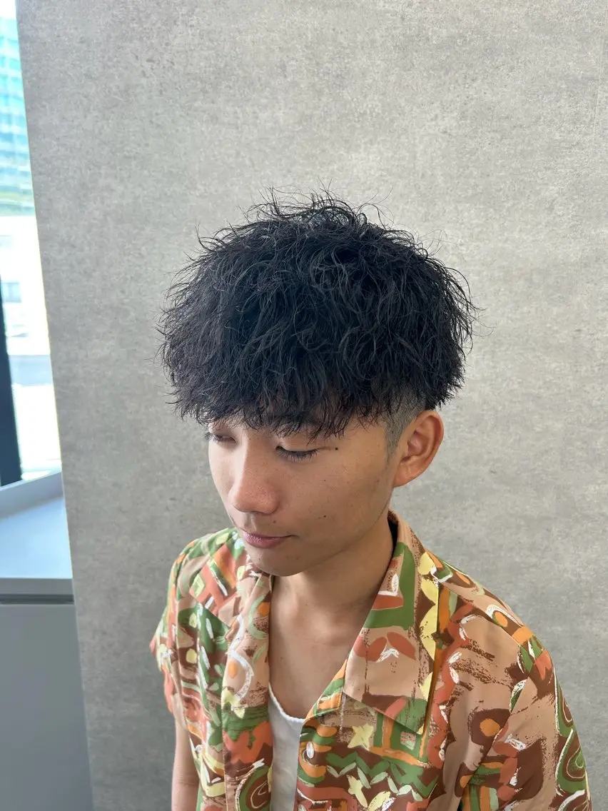 ショート カラー パーマ ヘアアレンジ メンズ キッズ 磯村 翔大のヘアスタイル