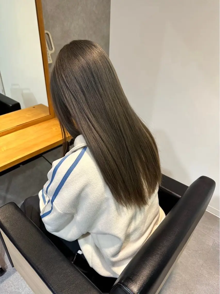 カラー 辻原 麻妃のヘアスタイル