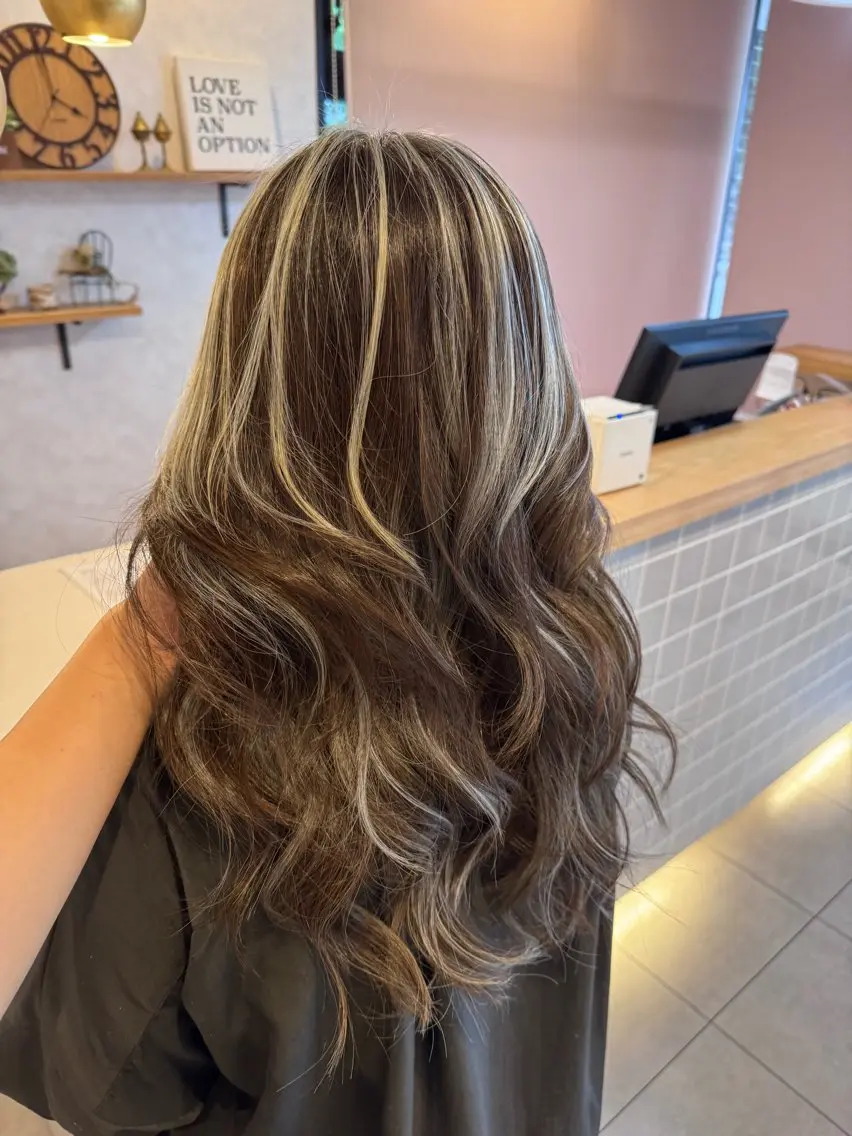 ロング カット ヘアカラー 福井 珠乃のヘアスタイル