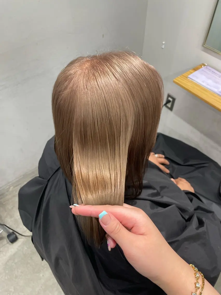 ミディアム カラー カット ヘアカラー トリートメント REINA ISHIDOのヘアスタイル