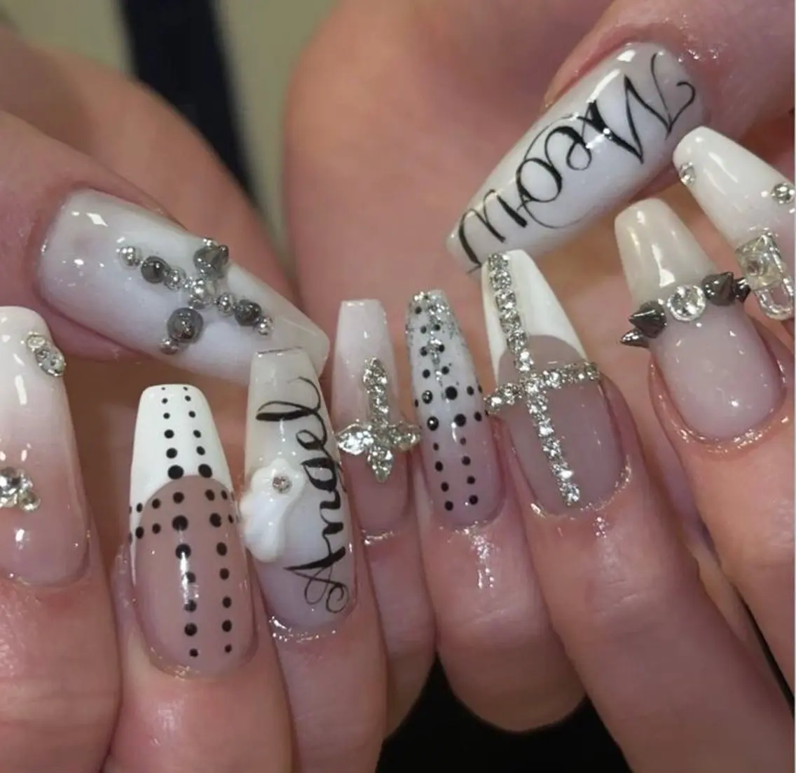 ネイル キラキラネイル 韓国ネイル マグネットネイル 持ち込み ネイルチップ ハンドネイル Chiee Bling.Nailのネイルデザイン
