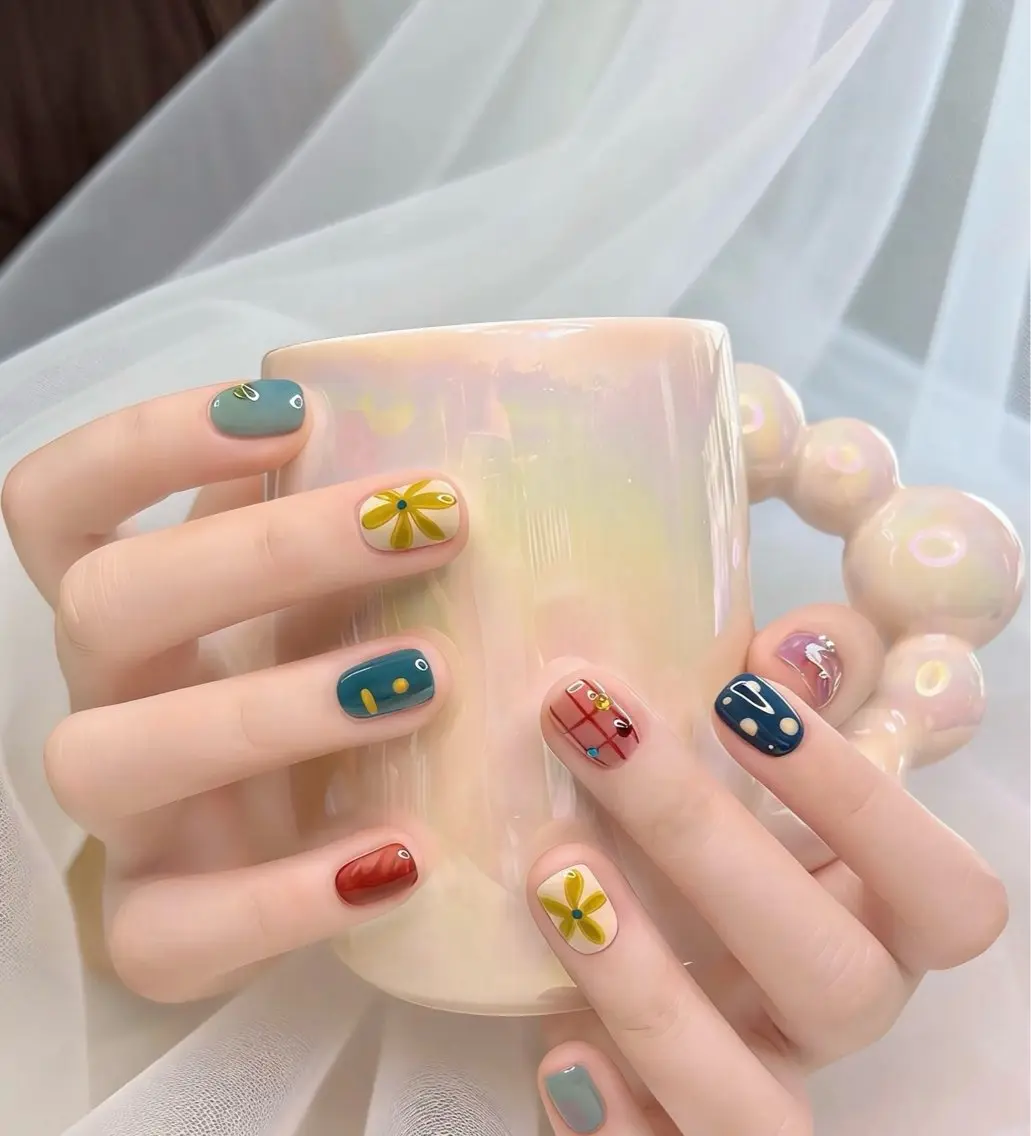 ネイル フレンチネイル ラメ(グリッター) ラメグラデーション マグネットネイル 持ち込み Unicorn Nail原宿表参道のネイルデザイン