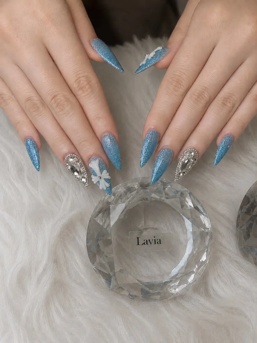 ネイル lavia 🦋 RURIのネイルデザイン