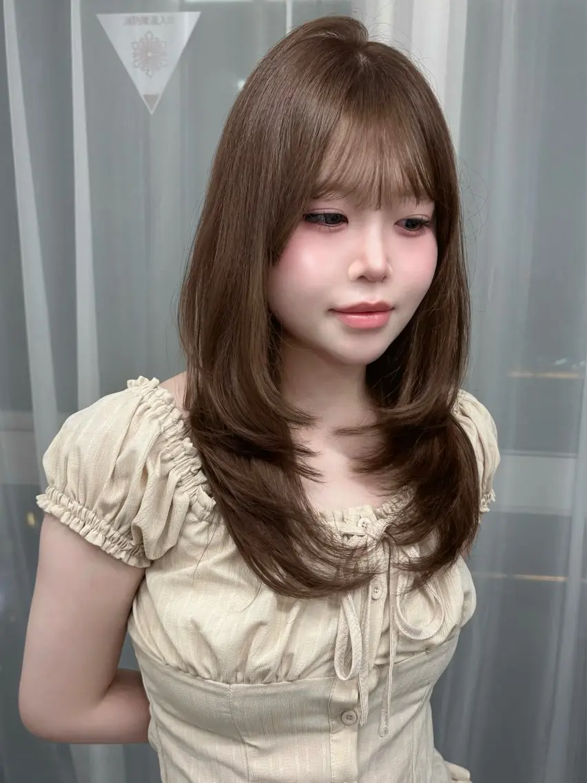 ミディアム カラー 透明感カラー 顔周りカット ヨシンモリ 韓国風ヘア レイヤーカット カット ヘアカラー トリートメント MARIワンホンヘア /透明感/グレージュのヘアスタイル
