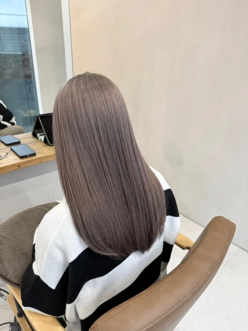 ロング ヘアカラー 鈴木 妃帆未のヘアスタイル
