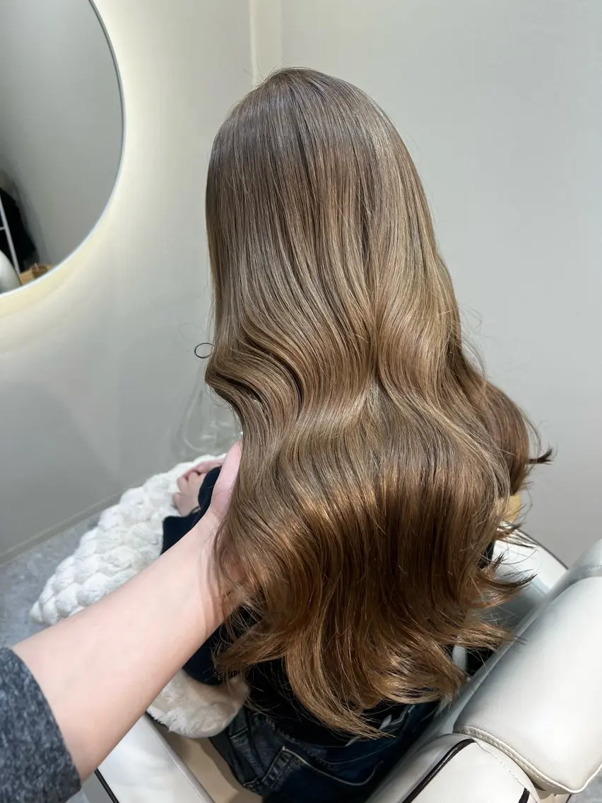 ロング ヘアカラー 🫧ツヤ髪個室美容室 安食茉莉🫧のヘアスタイル