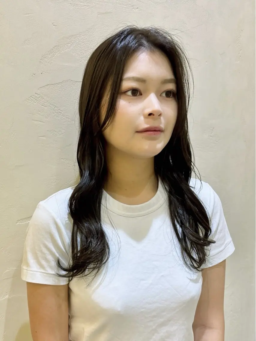 ロング アッシュ アッシュグレー アッシュグレージュ 大久保 愛のヘアスタイル