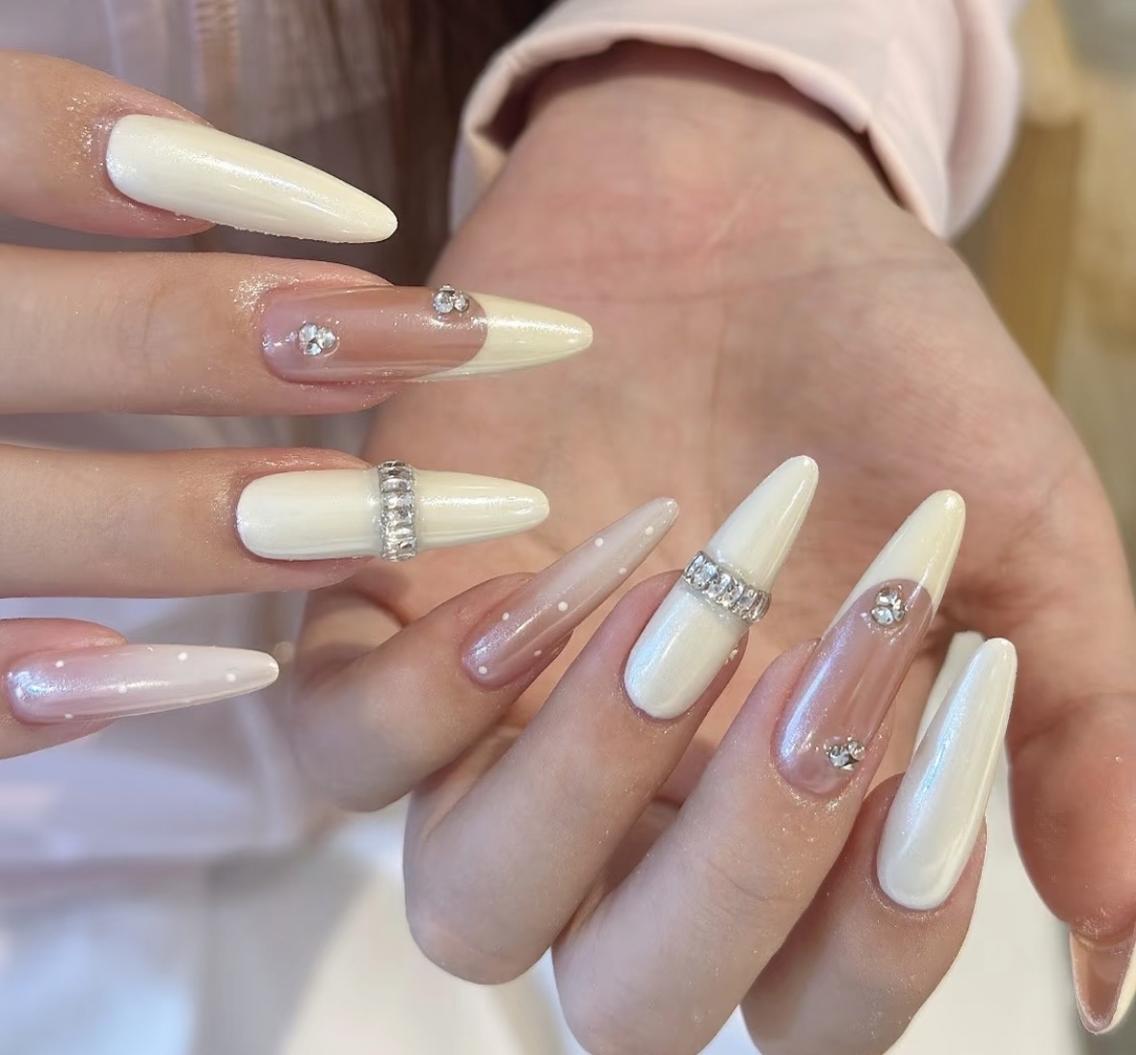 ネイル ハンドネイル 🎀 Ayaka_nailのネイルデザイン