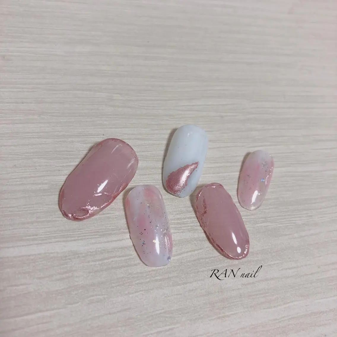 ネイル フットネイル ニュアンスネイル ハンドネイル フットネイル RAN nailのネイルデザイン