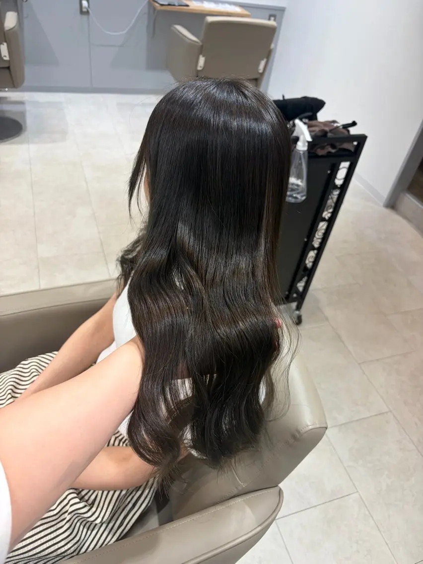 ロング カラー ヘアカラー トリートメント 緑区/艶髪 🦋柿下のヘアスタイル