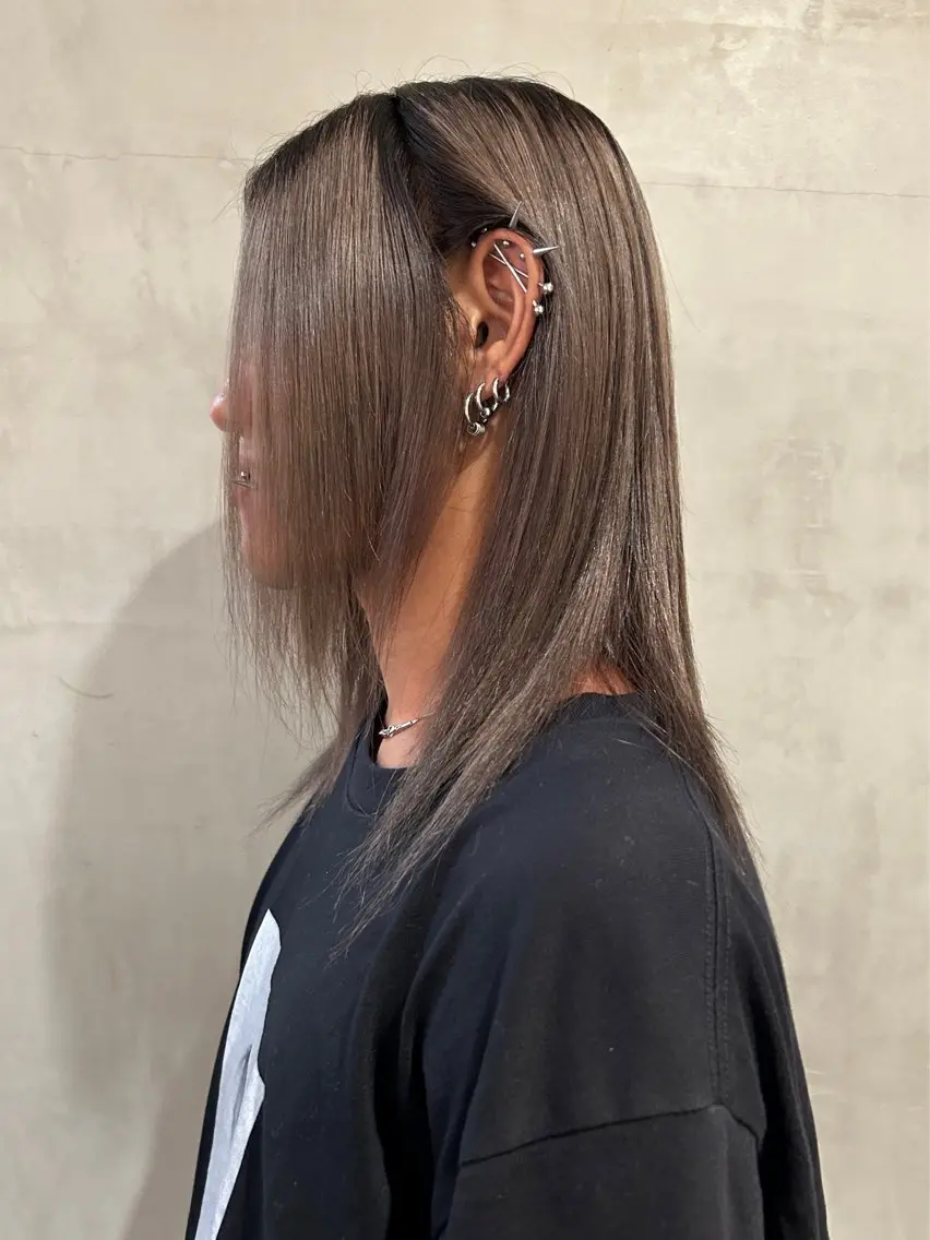 セミロング カラー デザイン/アレンジ ❤︎イシイレイのヘアスタイル
