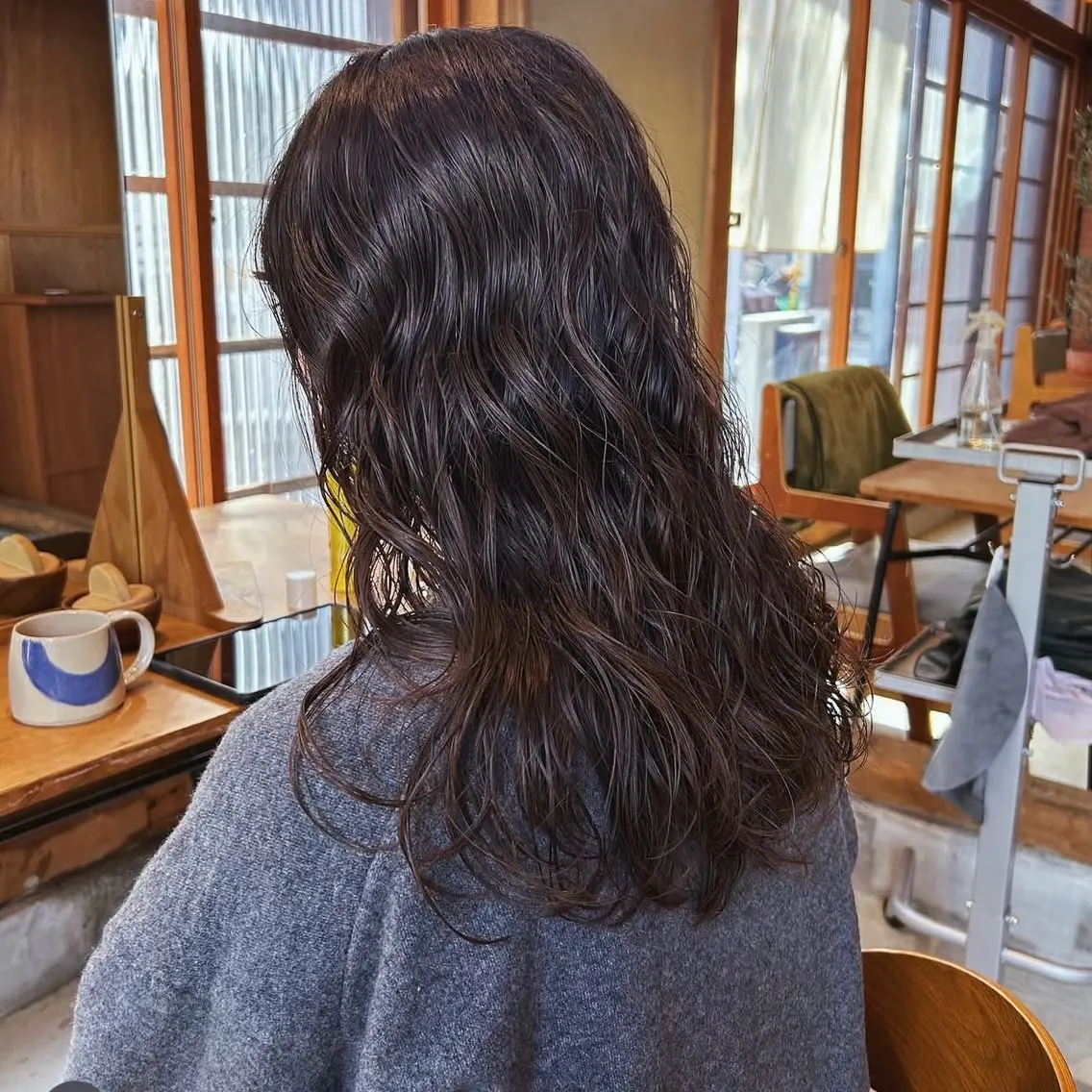 ロング パーマ 透明感カラー/ くるくるパーマミウのヘアスタイル