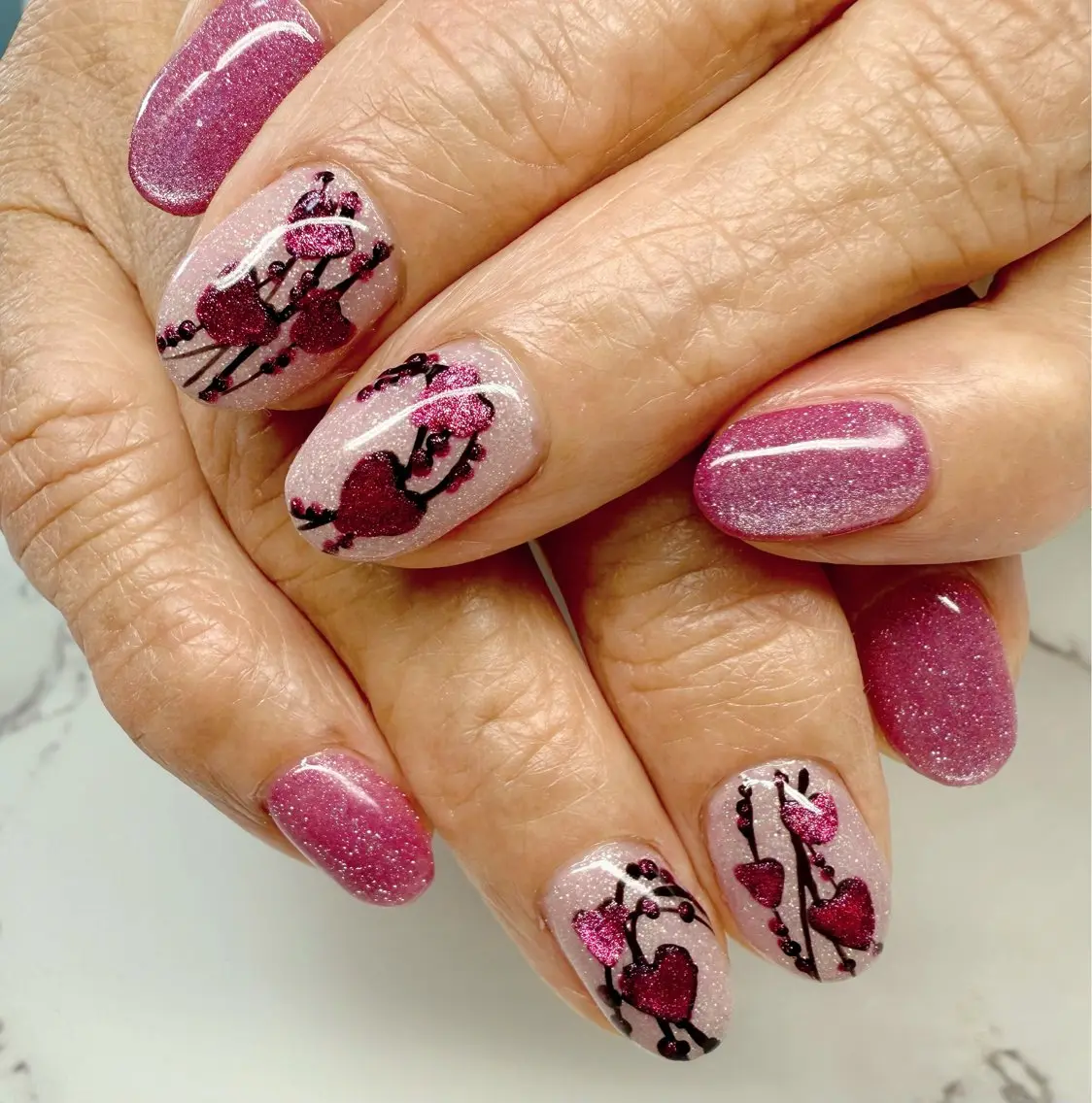 ネイル アートネイル チークネイル フレンチネイル ハート キラキラネイル Mai’s nailのネイルデザイン