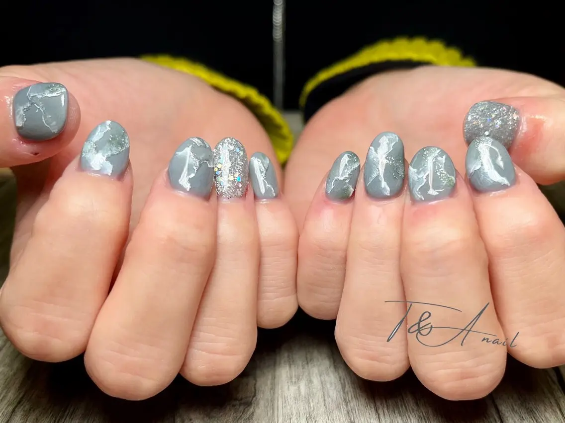 ネイル 長さ出し ジェルネイル ラメ(グリッター) 大理石ネイル(マーブル) スカルプネイル T&A nailのネイルデザイン