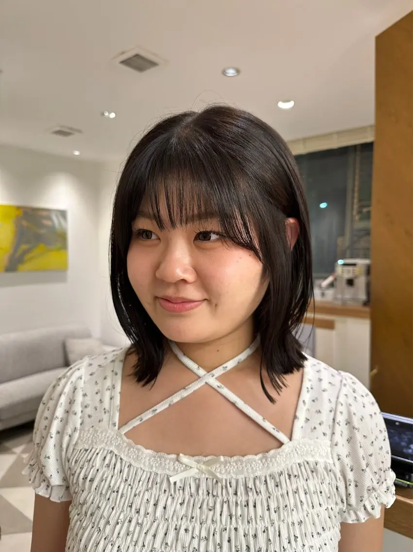 ミディアム カラー カット ヘアカラー トリートメント 安丸 結夏のヘアスタイル