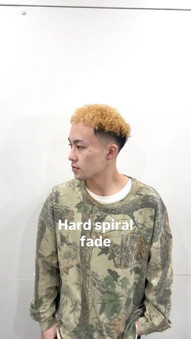 ショート カラー パーマ ブリーチ レッドカラー カット ヘアカラー パーマ フェード特化✂︎ ✂︎sunのヘアスタイル