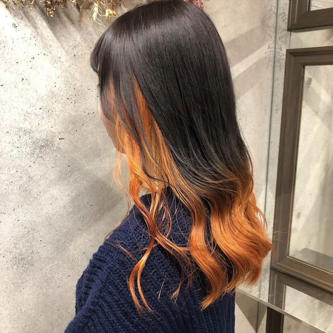 ロング カラー グラデーションカラー オレンジ wakana 【ブリーチカラー】のヘアスタイル