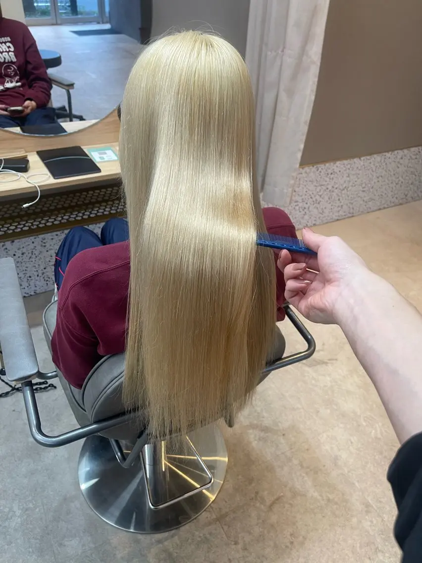 ロング トリートメント ✨透明感カラー✨ 🌈艶カラー🌈のヘアスタイル