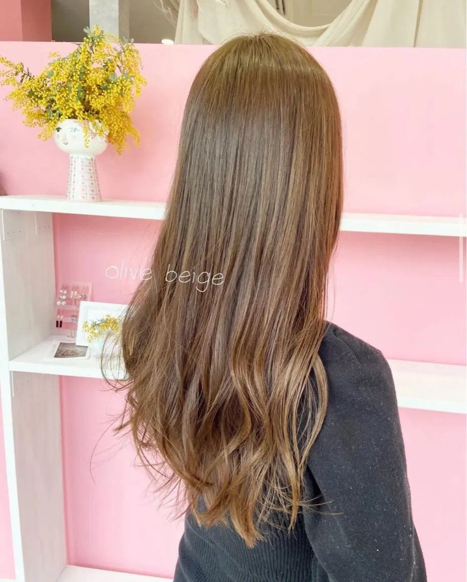 カラー yulf ユルフのヘアスタイル