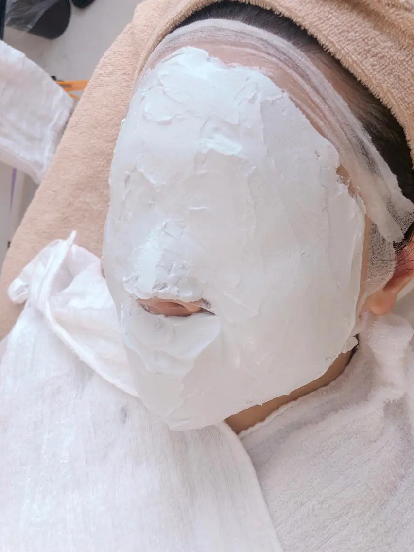 小顔ケア🫧石膏パックで小顔すべすべコース✨最高峰生コラーゲン美容液使用🧖‍♀️の写真