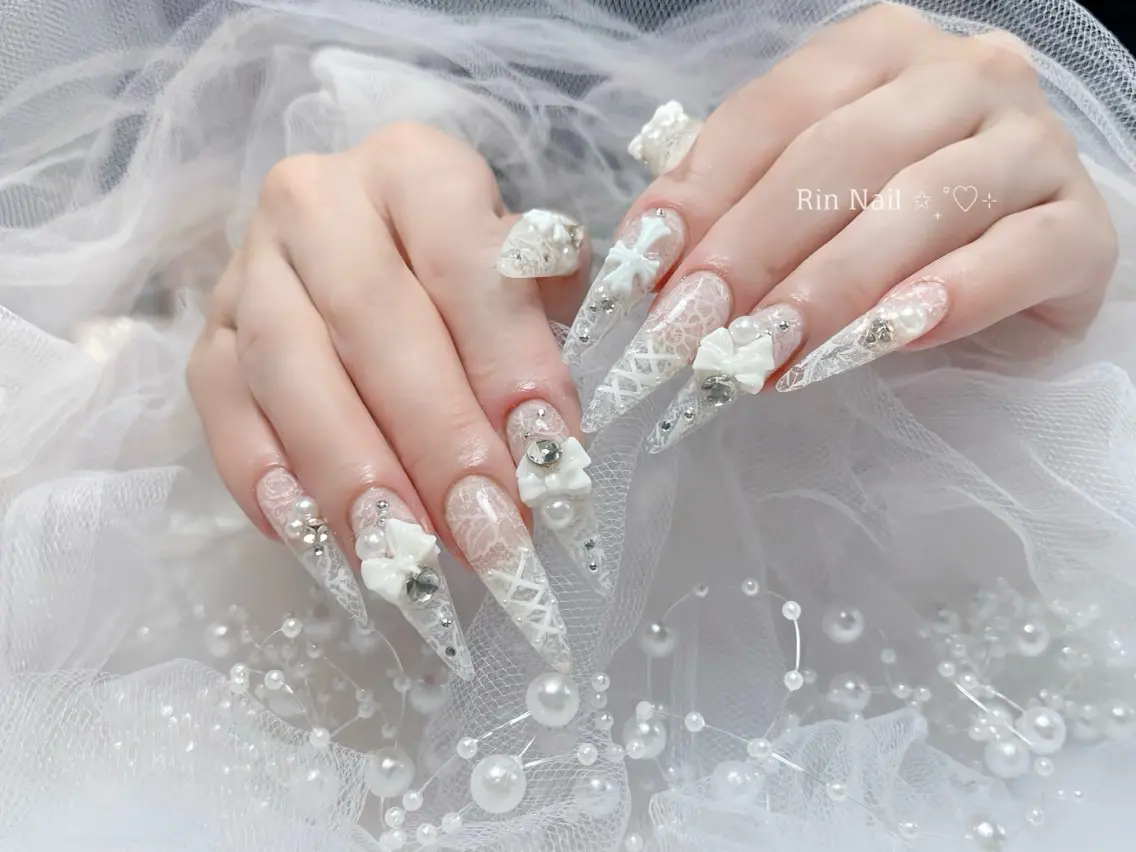 ネイル ボルドー フレンチネイル グラデーション キラキラネイル 韓国ネイル ハンドネイル Rin Nail Shinokuboのネイルデザイン