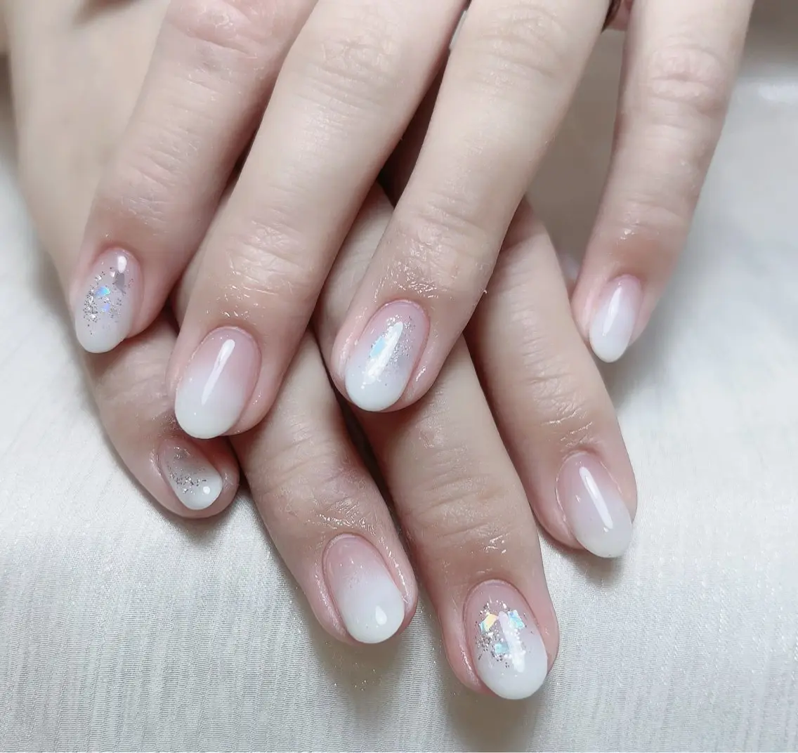 ネイル ハンドネイル MoonNail ユリ🌸のネイルデザイン